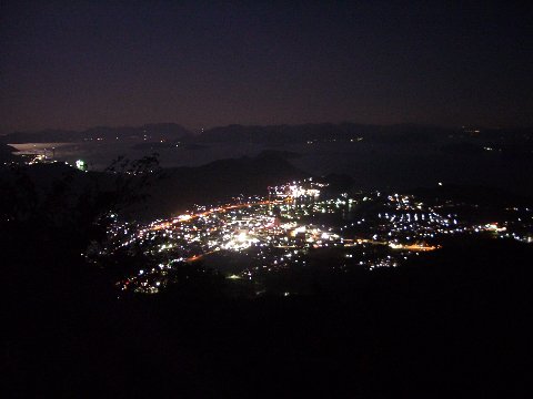 朝日山の夜景