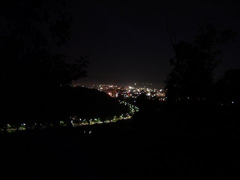 鏡山の夜景 西条市街方面